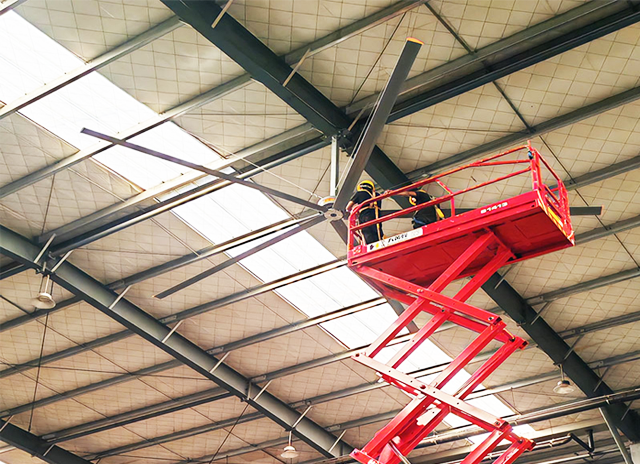 中國電建集團(tuán) 大型鋼構(gòu)廠房工業(yè)風(fēng)扇降溫案例