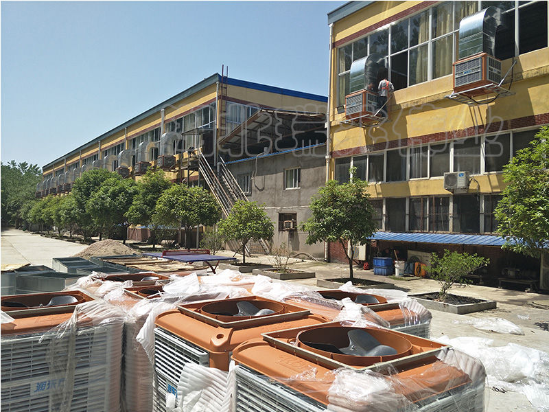 環(huán)?？照{(diào),冷風機,冷風機廠家,工業(yè)風扇,廠房降溫,車間降溫,工廠降溫,車間溫控設(shè)備,車間降溫設(shè)備,工廠降溫設(shè)備,車間降溫方案,廠房降溫方案,工廠降溫方案,電商物流倉儲降溫方案